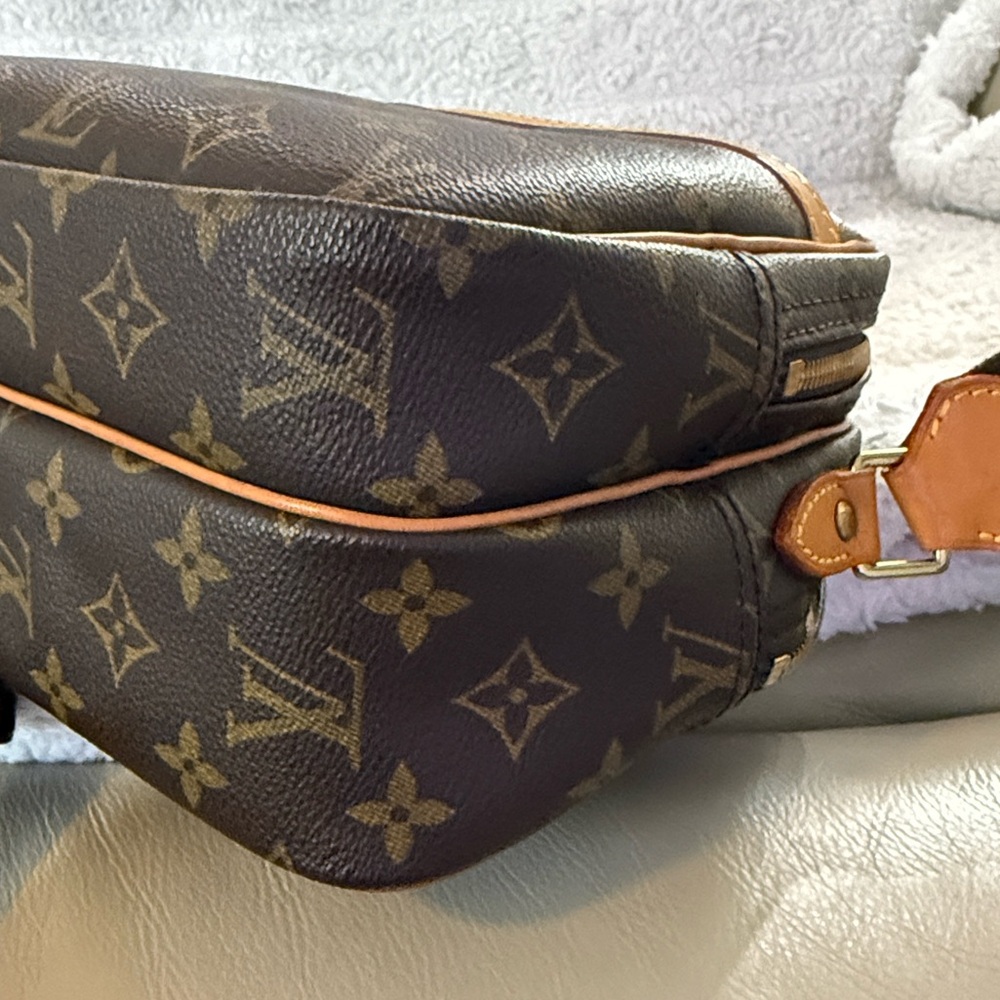 Louis Vuitton Monogram Canvas Reporter Gm - image 7